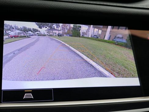 Certified 2025 Cadillac XT5 Premium Luxury image 25