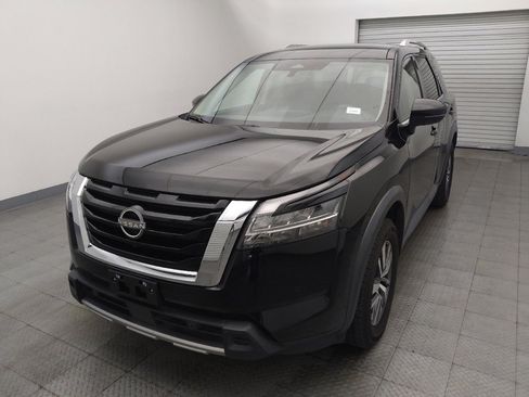 Used 2023 Nissan Pathfinder SL w/ Cargo Package FWD image 15
