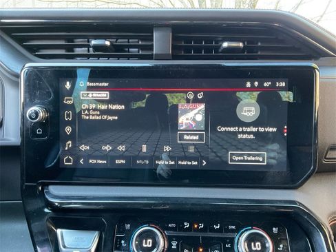 Used 2023 GMC Sierra 1500 AT4 w/ Technology Package image 21