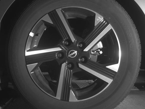 Used 2025 Nissan Sentra SV FWD image 13