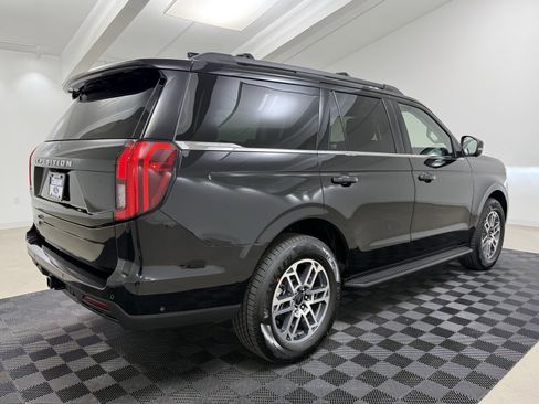 New 2025 Ford Expedition Active image 6