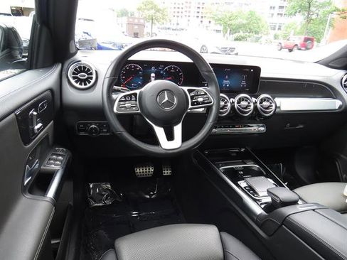 Used 2020 Mercedes-Benz GLB 250 4MATIC image 8
