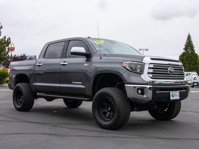 Used 2019 Toyota Tundra Limited w/ Limited Premium Package