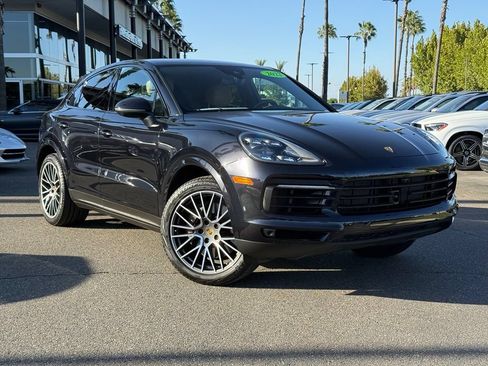 Used 2022 Porsche Cayenne S AWD/4WD image 1