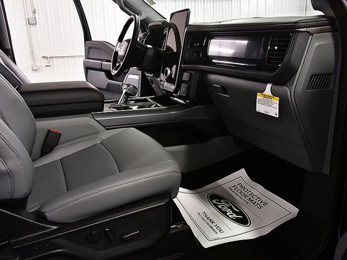 Used 2025 Ford F150 Lightning Flash image 36