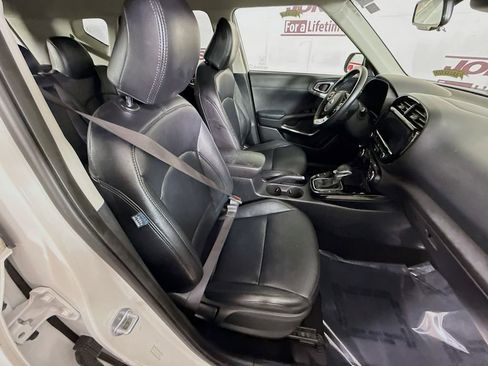 Used 2020 Kia Soul EX FWD image 30