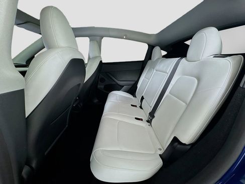 Used 2024 Tesla Model Y Long Range image 23