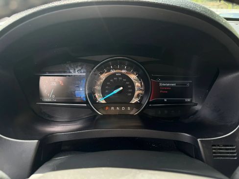 Used 2017 Ford Explorer XLT w/ Equipment Group 202A FWD image 25