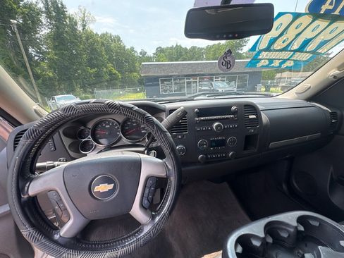 Used 2014 Chevrolet Silverado 2500 LT w/ Custom Sport Truck Package AWD/4WD image 13