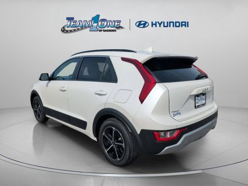 Used 2023 Kia Niro EX FWD image 6