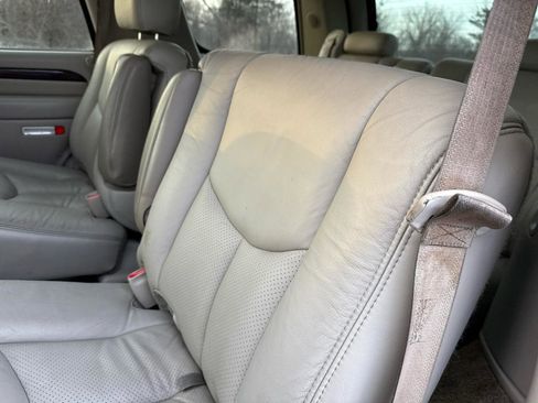 Used 2003 Cadillac Escalade AWD w/ Marketing Vehicle Package image 21