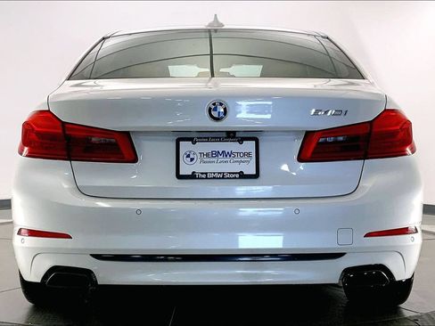 Used 2019 BMW 540i w/ Executive Package RWD image 3