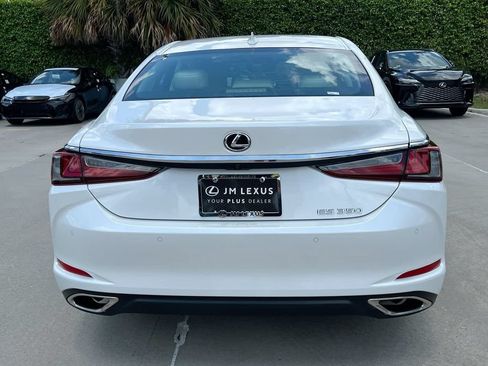 Certified 2024 Lexus ES 350 w/ Premium Package FWD image 6