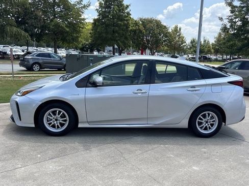 Used 2022 Toyota Prius LE FWD image 10