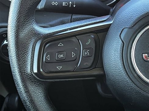 Used 2020 Jeep Gladiator Sport image 12