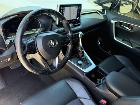 Used 2020 Toyota RAV4 XSE AWD/4WD image 10