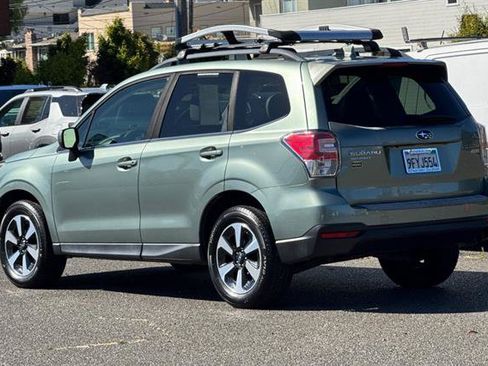 Used 2017 Subaru Forester 2.5i Limited AWD/4WD image 5