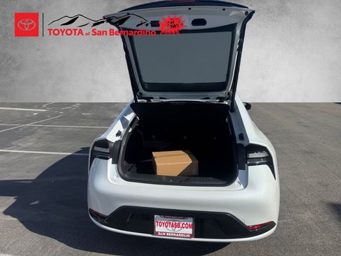 Used 2026 Toyota Prius Plug-In Hybrid FWD image 16