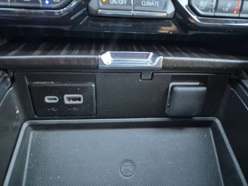 Used 2023 GMC Yukon Denali w/ LPO, Floor Liner Package AWD/4WD image 21