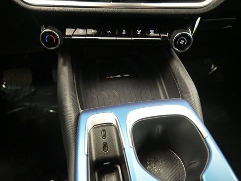 Used 2025 Chevrolet Equinox EV LT w/ Convenience Package image 26