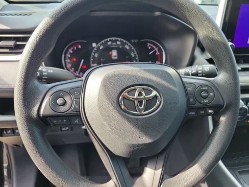 Used 2023 Toyota RAV4 XLE w/ Convenience Package FWD image 28
