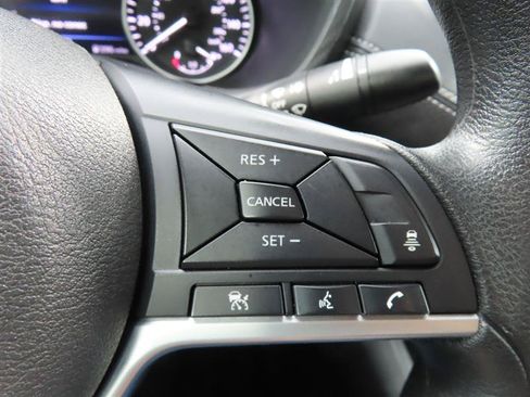 Used 2025 Nissan Sentra SV FWD image 22