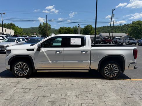 Used 2024 GMC Sierra 1500 Denali Ultimate AWD/4WD image 5