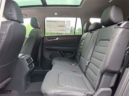 New 2025 Volkswagen Atlas SEL image 8
