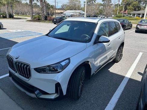 Used 2025 BMW X1 xDrive28i w/ Technology Package image 8