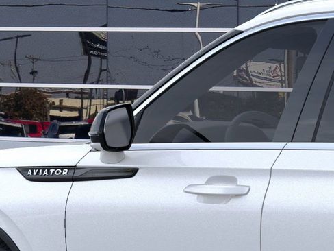 New 2026 Lincoln Aviator AWD image 20