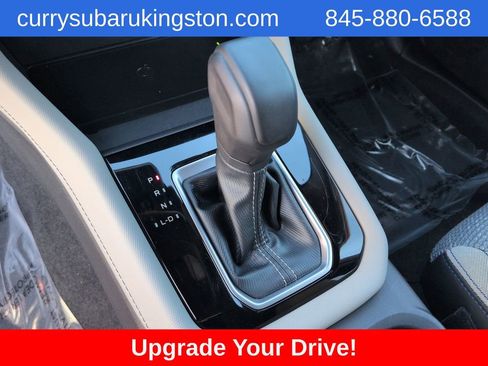 Used 2025 Subaru Forester Premium image 23