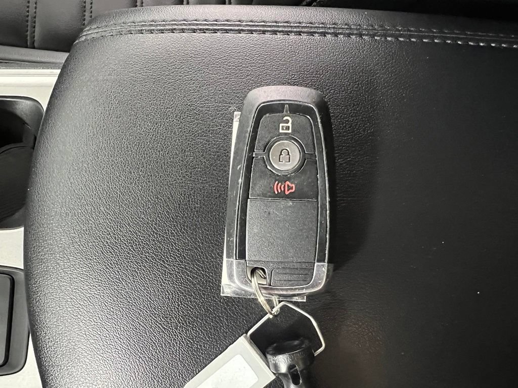 Used 2024 Ford Edge SEL AWD/4WD image 35