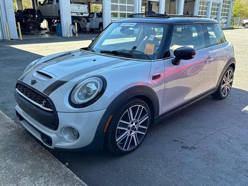 Used 2020 MINI Cooper S FWD image 2