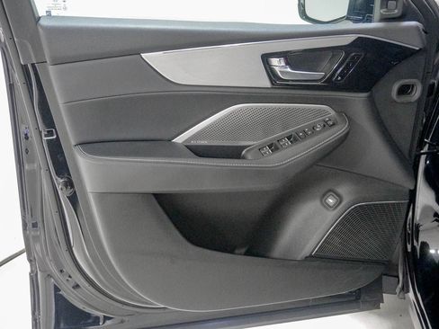 Used 2023 Acura MDX SH-AWD w/ Technology Package image 18