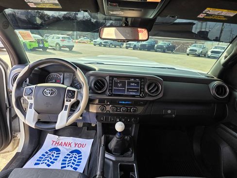 Used 2021 Toyota Tacoma TRD Sport w/ Advanced Technology Package image 15