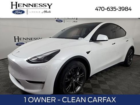 Used 2024 Tesla Model Y Long Range AWD/4WD image 1