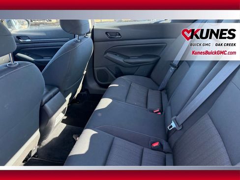 Used 2025 Nissan Altima 2.5 SV FWD image 8