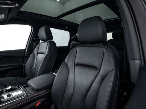 Used 2020 Audi Q7 3.0T Prestige w/ Prestige Package image 17