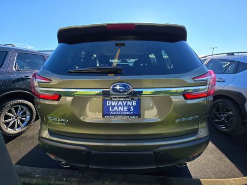 Used 2023 Subaru Ascent Premium w/ Convenience Package image 6
