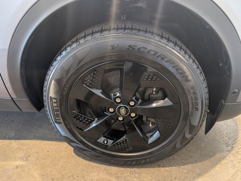 Used 2021 Land Rover Discovery Sport S image 7