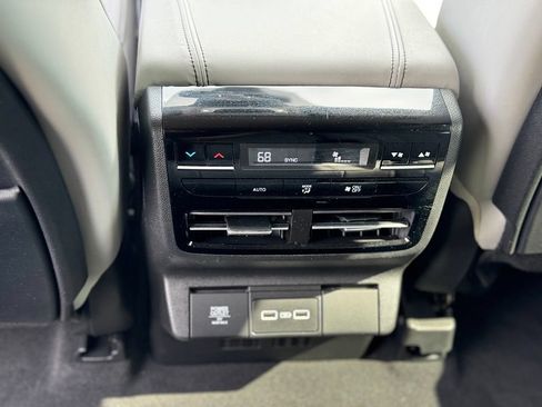 Used 2023 Acura MDX SH-AWD w/ Technology Package image 26