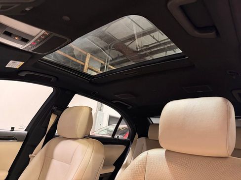 Used 2013 Mercedes-Benz S 550 image 24