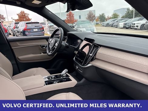 Certified 2025 Volvo XC90 B6 Plus image 14