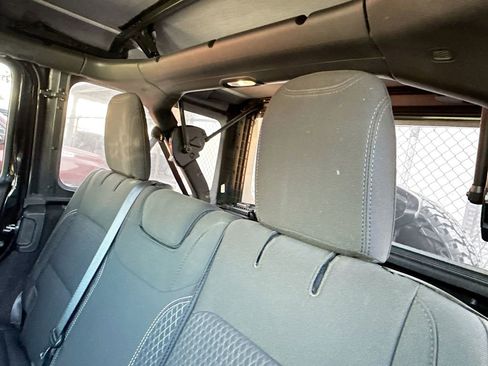 Used 2021 Jeep Wrangler Unlimited Sport image 27