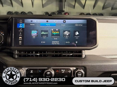 Used 2024 Jeep Wrangler Unlimited Sport AWD/4WD image 12