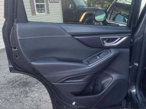 Used 2019 Subaru Forester Premium w/ All-Weather Package image 33