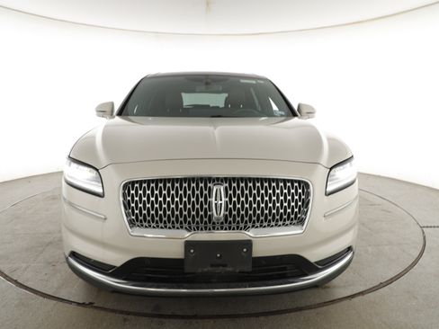 Used 2022 Lincoln Nautilus Reserve FWD image 2