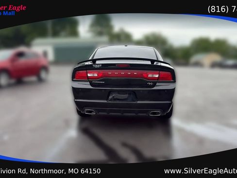 Used 2014 Dodge Charger R/T RWD image 4