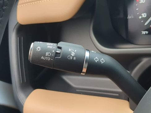 Certified 2026 Land Rover Defender 110 X-Dynamic SE AWD/4WD image 29