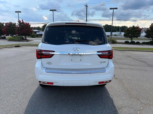 Used 2023 INFINITI QX80 Sensory w/ All-Season Package AWD/4WD image 3